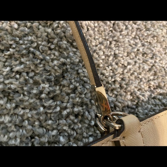 Coach Bag - Picture 3 of 6